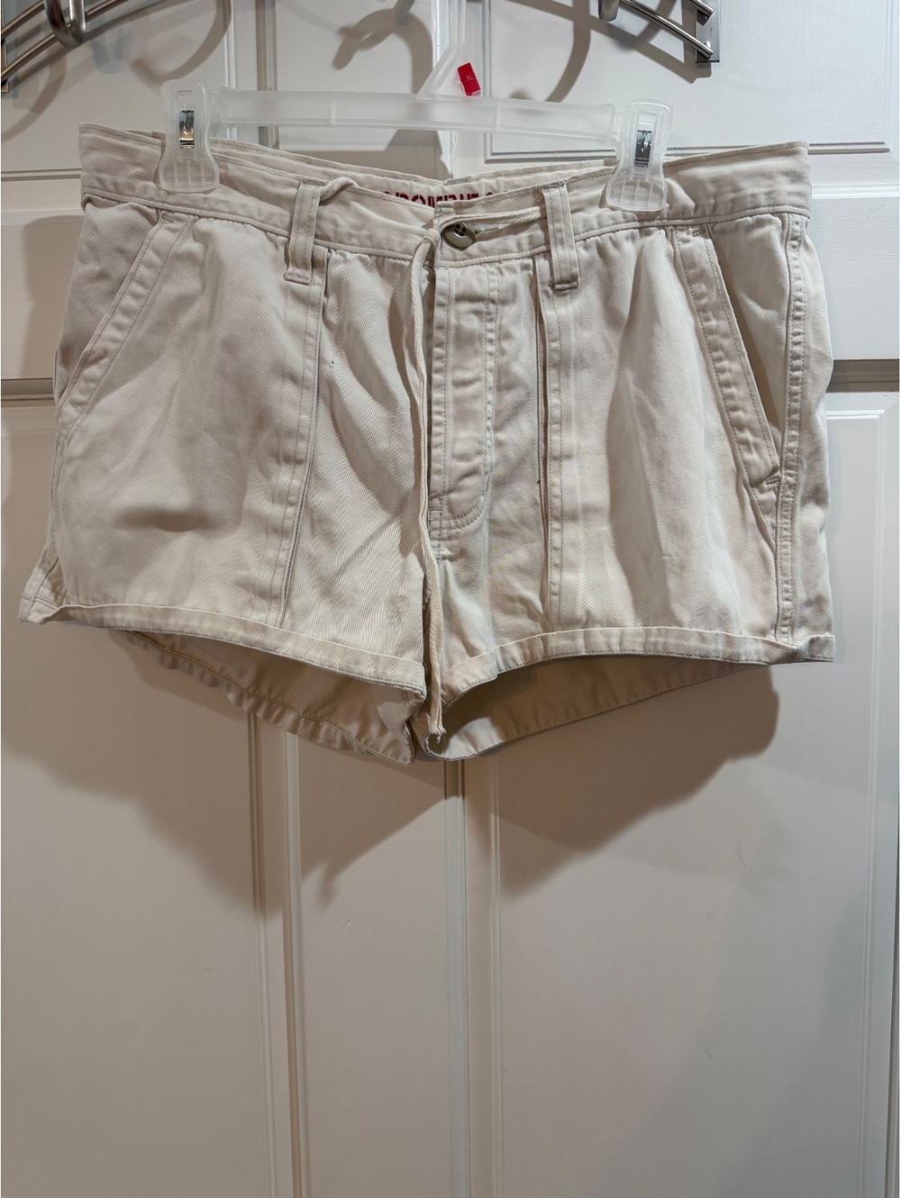 Abercrombie & Fitch Beige Shorts with Drawstring Waist Size Medium